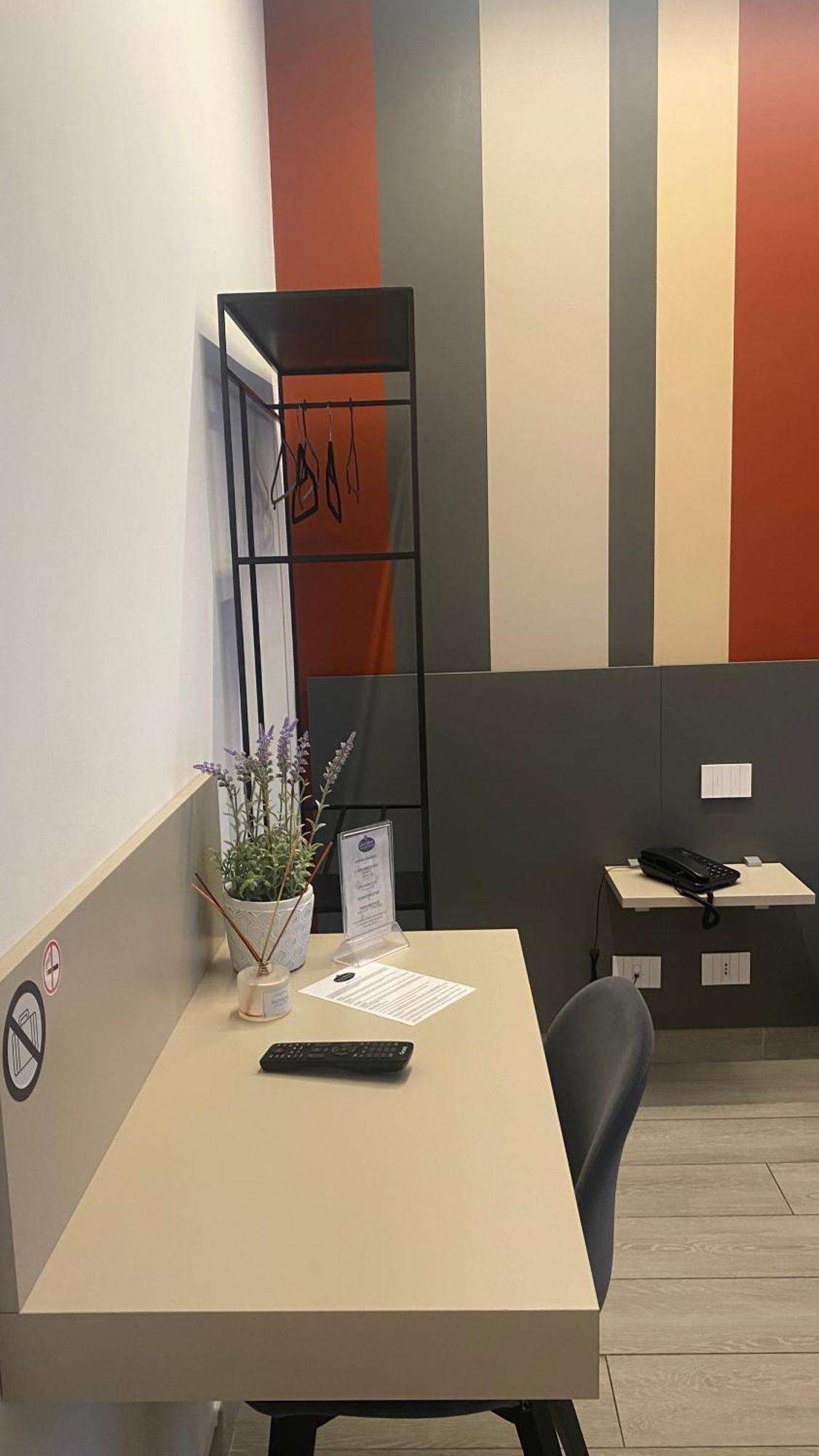 Grey House Guest House Luxury Латина Екстер'єр фото
